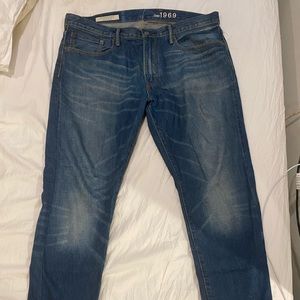 Gap standard taper jeans 36x32